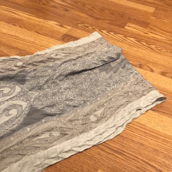 Beautiful Soft Infinity Scarf - Picture 4 of 6